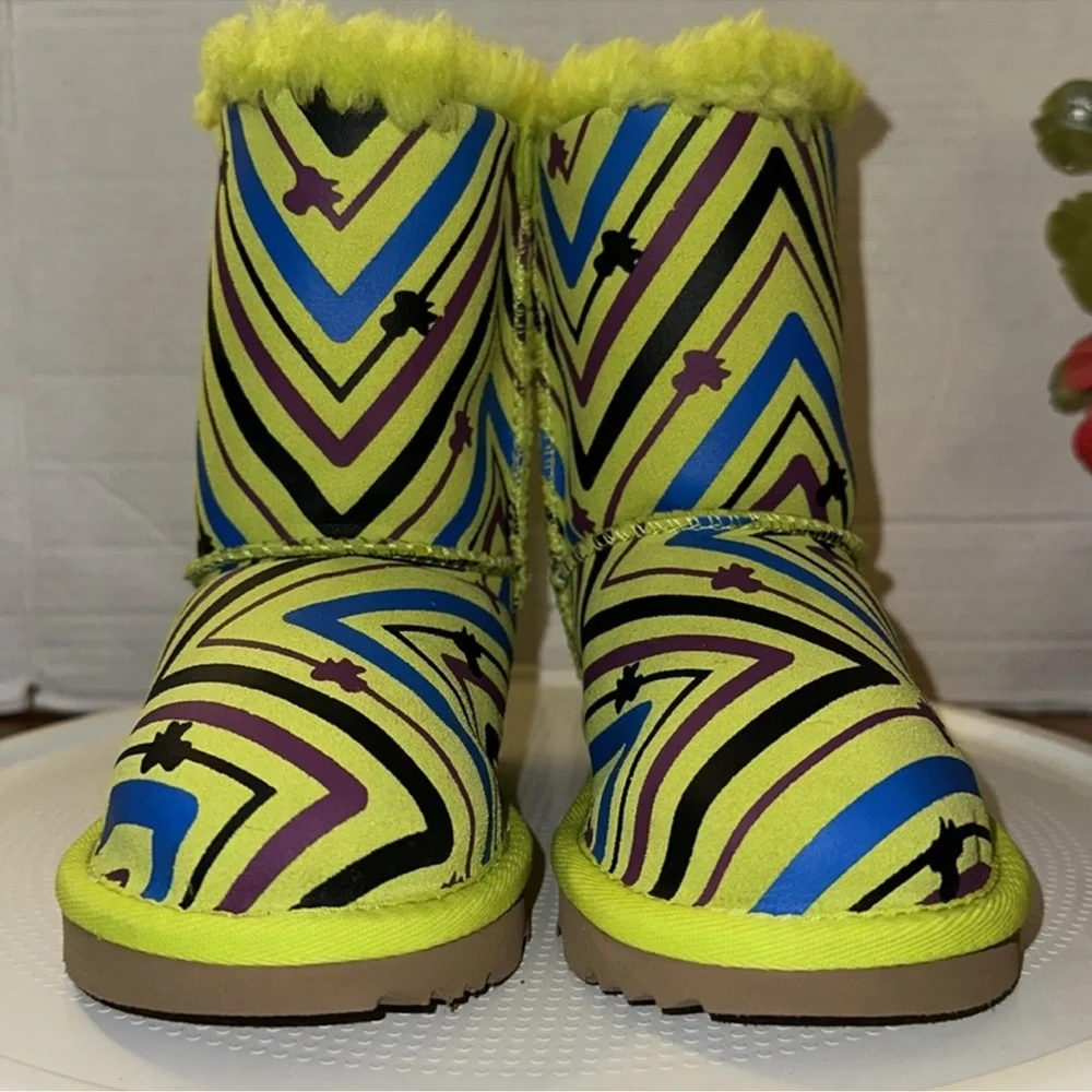 🆕UGG Bailey Bow II Galactic Print Boots